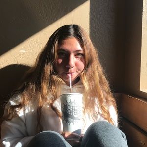 Meet your Posher, Lauren